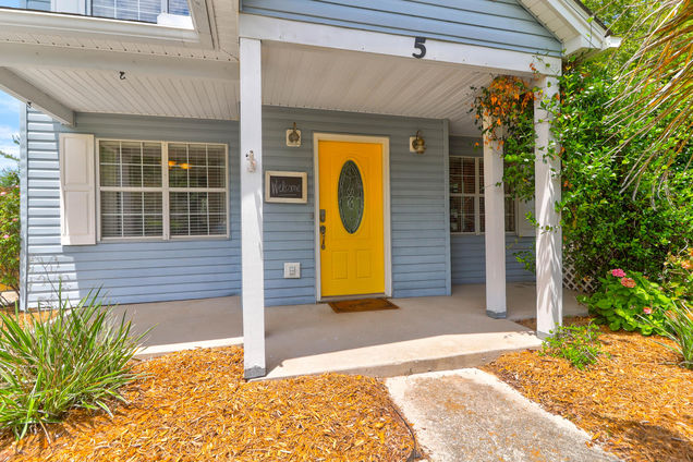 5 Timberleaf Court Charleston, SC House Sold - Photo 1 of 26. Opens carousel modal