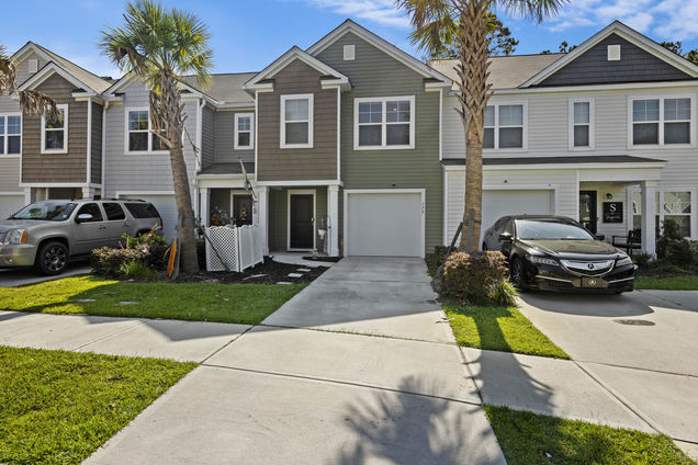 175 Rosefield Court Summerville, SC House Sold - Photo 1 of 31. Opens carousel modal