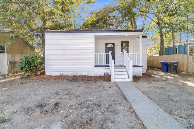 2208 Bailey Drive North Charleston, SC House Active - Photo 1 of 27. Opens carousel modal