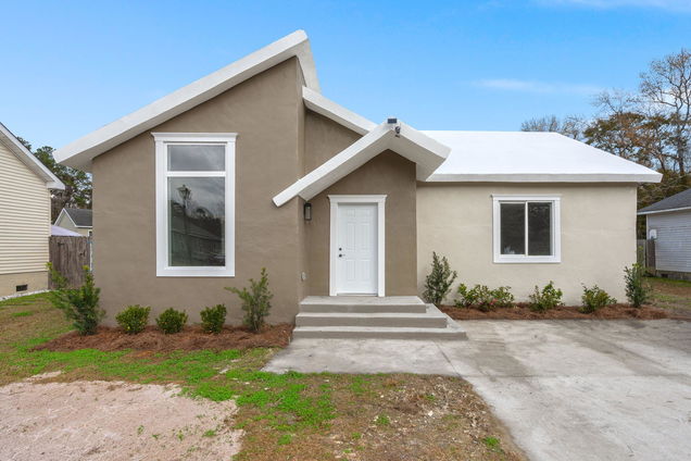 5344 Sea Watch Lane