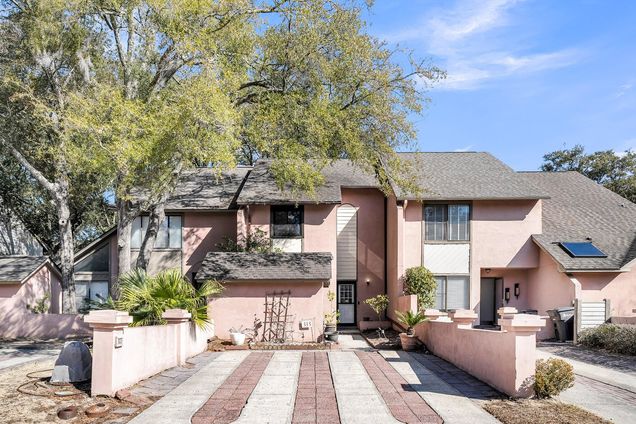 313 Lapwing Lane Mount Pleasant, SC House Sold - Photo 1 of 26. Opens carousel modal