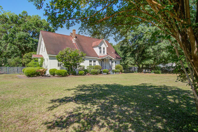 5615 Highway 165