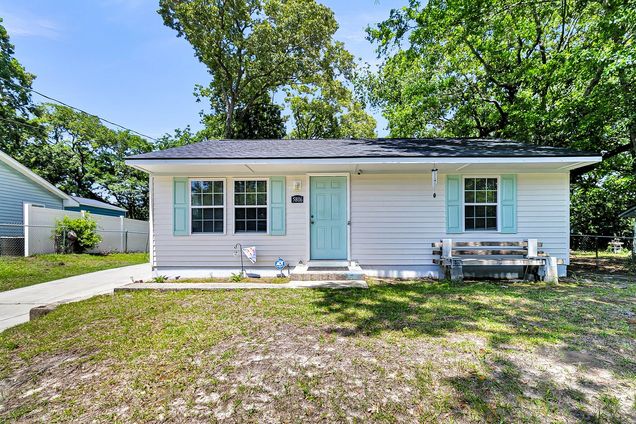 5806 Robinhood Drive Hanahan, SC House Sold - Photo 1 of 32. Opens carousel modal