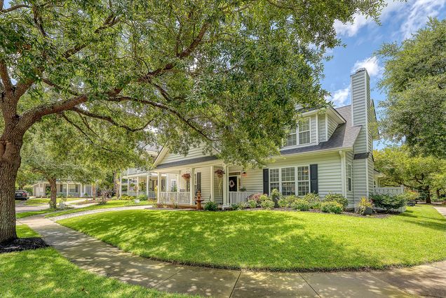 1214 Spotted Owl Drive Mount Pleasant, SC House Active - Photo 1 of 66. Opens carousel modal