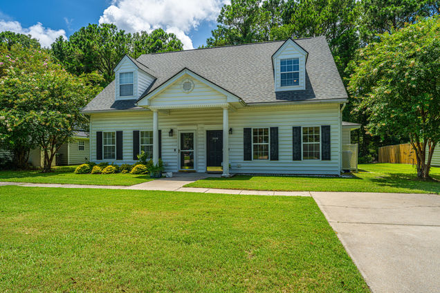 2220 Kings Gate Lane Mount Pleasant, SC House Active - Photo 1 of 20. Opens carousel modal