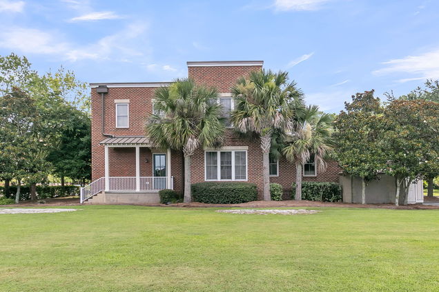 1601 Grey Marsh Road