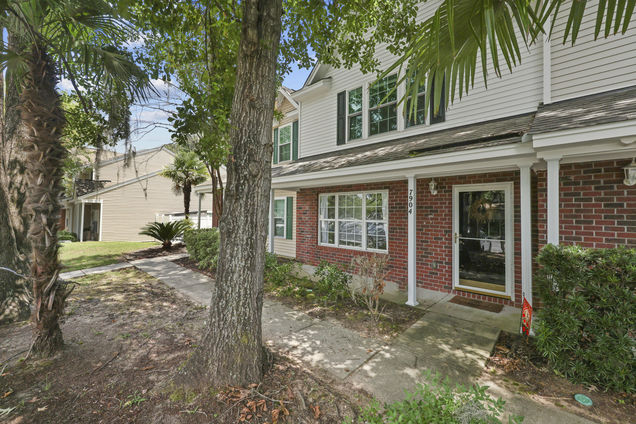 7904 Shadow Oak Drive North Charleston, SC House Active - Photo 1 of 31. Opens carousel modal