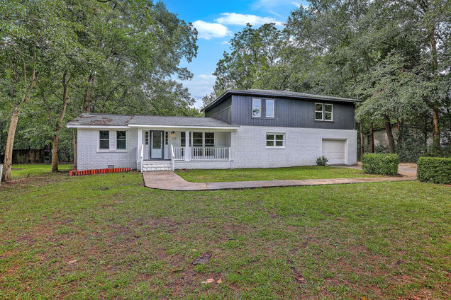223 N Metts Street Saint George, SC House Active - Photo 1 of 44. Opens carousel modal