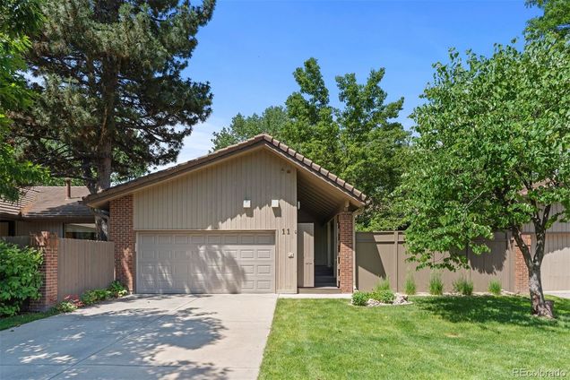 2601 S Quebec Street Unit 11
