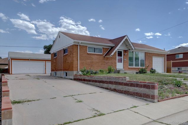 10900 Mildred Drive