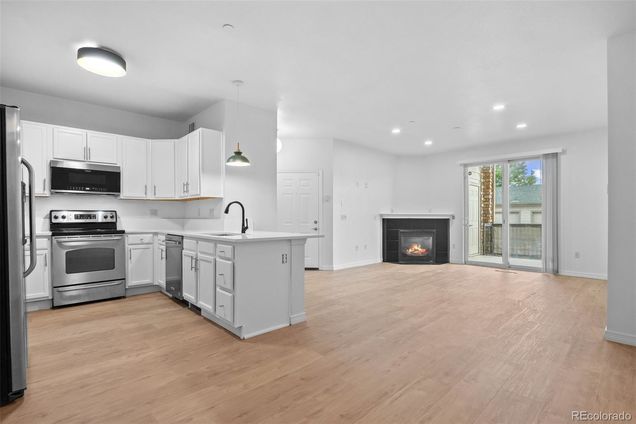 7222 S Blackhawk Street Unit 105