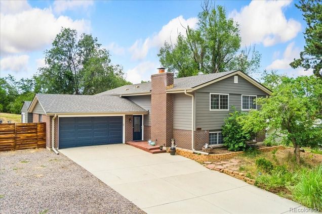 7441 S Gallup Way Littleton, CO House Active - Photo 1 of 39. Opens carousel modal