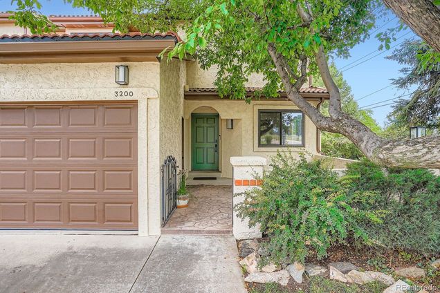 3200 Zephyr Court