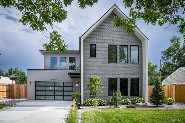 3087 S Dexter Way Denver, CO House Active - Photo 1 of 35. Opens carousel modal