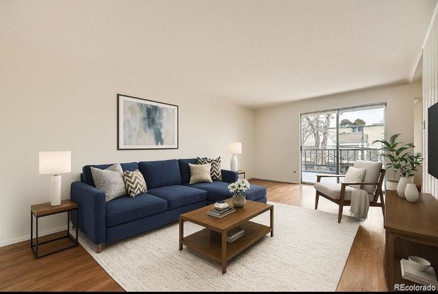 2325 S Linden Court Unit 201