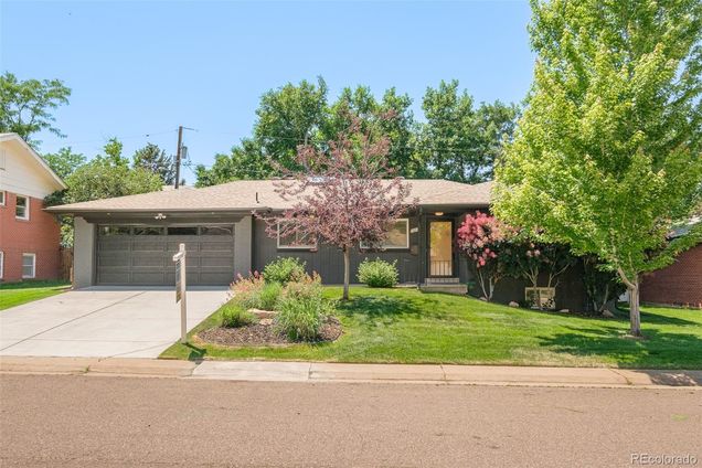 621 S Harrison Lane Denver, CO House Active - Photo 1 of 40. Opens carousel modal