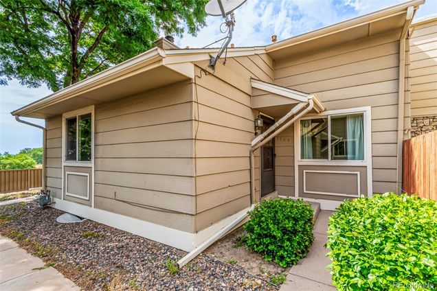 3860 S Atchison Way Unit B Aurora, CO Townhouse Active - Photo 1 of 40. Opens carousel modal