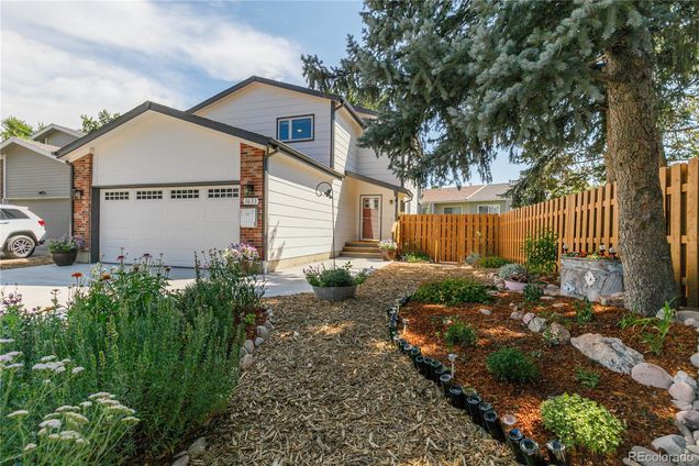 5633 W 71st Place Arvada, CO House Active - Photo 1 of 50. Opens carousel modal
