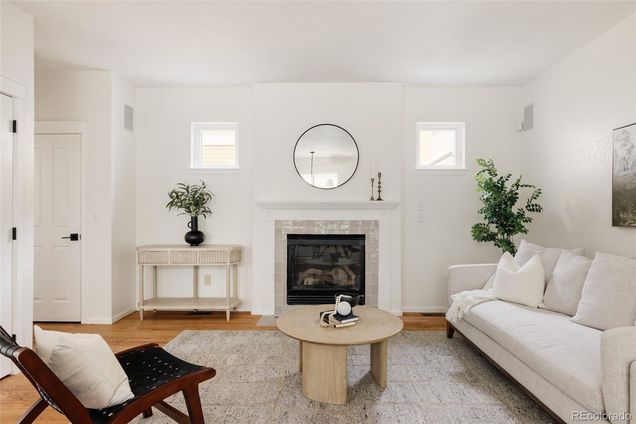 4523 W 36th Place