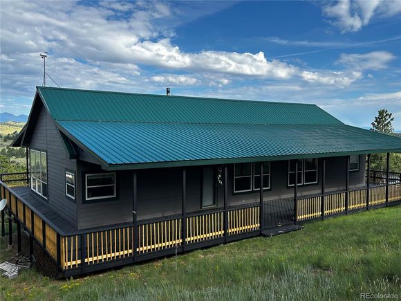 950 Junkins Loop