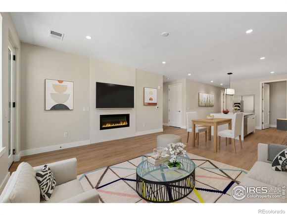 205 E 6th Street Unit 203
