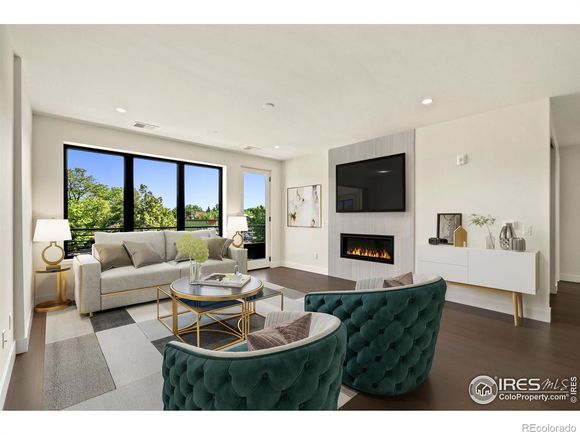 205 E 6th Street Unit 303