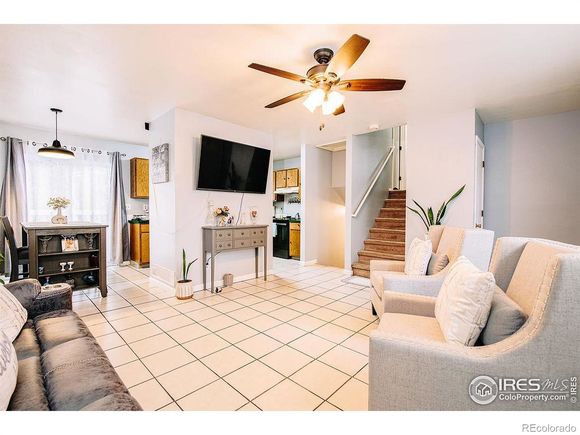 407 E 24th Street