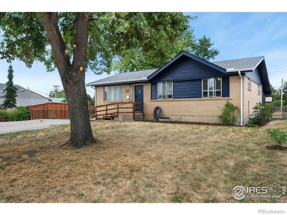 1007 Redwood Drive