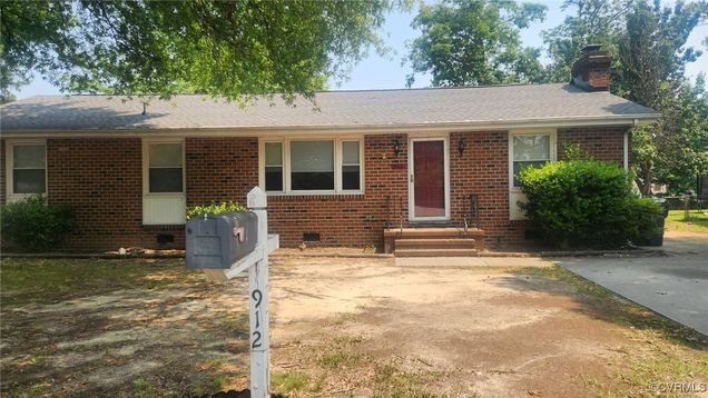 912 E Ellerslie Avenue Colonial Heights, VA House Active - Photo 1 of 25. Opens carousel modal