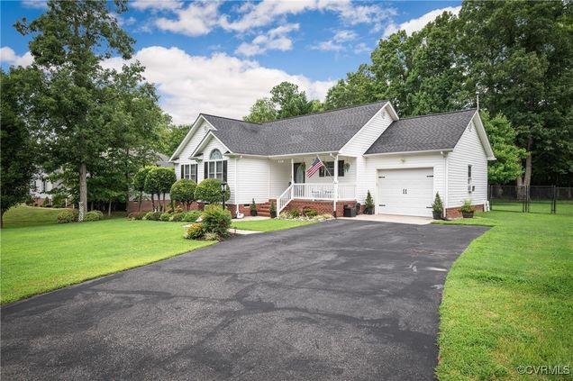 613 Hidden Oaks Place