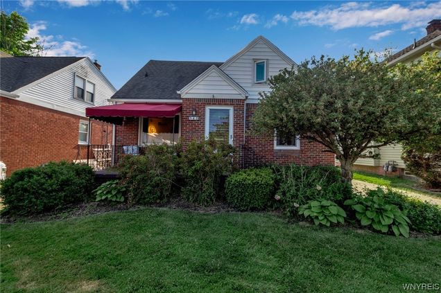 40 Liberty Terrace Cheektowaga, NY House Sold - Photo 1 of 39. Opens carousel modal