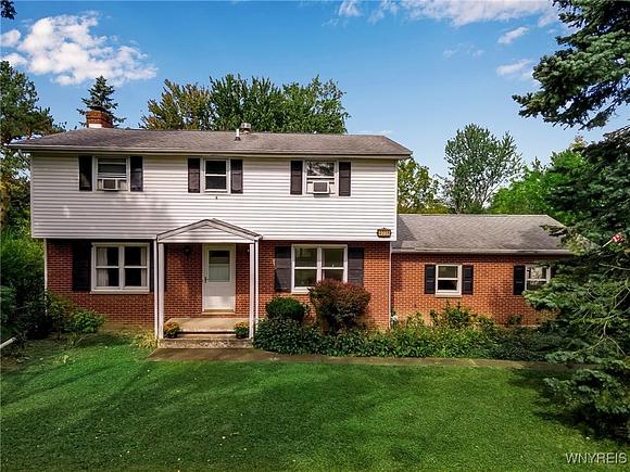 4038 Sheldon Rd, Hamburg, NY 14127 | MLS# B1569174