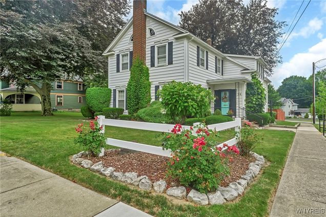28 Bloomingdale Avenue