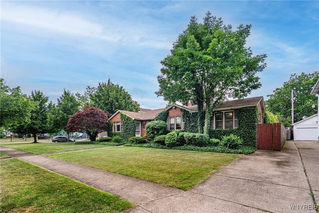 12 Henley Road Buffalo, NY House Active - Photo 1 of 50. Opens carousel modal