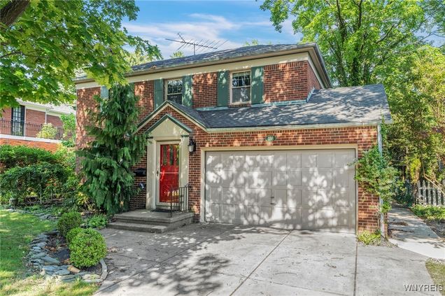 158 Darwin Drive Amherst, NY House Active - Photo 1 of 47. Opens carousel modal
