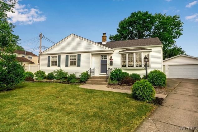 15 Brookville Court