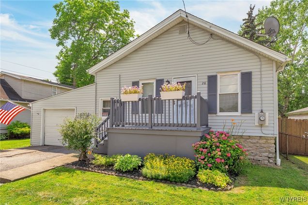 28 Carney Street Tonawanda, NY House Active - Photo 1 of 47. Opens carousel modal