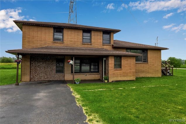 6393 Aiken Road Pendleton, NY House Active - Photo 1 of 47. Opens carousel modal