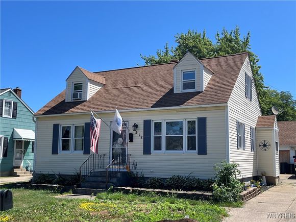 511 Capen Boulevard Amherst, NY House Active - Photo 1 of 19. Opens carousel modal