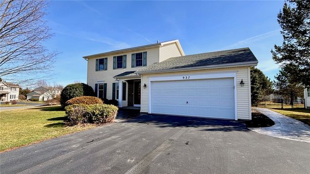 937 Gristmill Ridge Webster, NY House Sold - Photo 1 of 40. Opens carousel modal