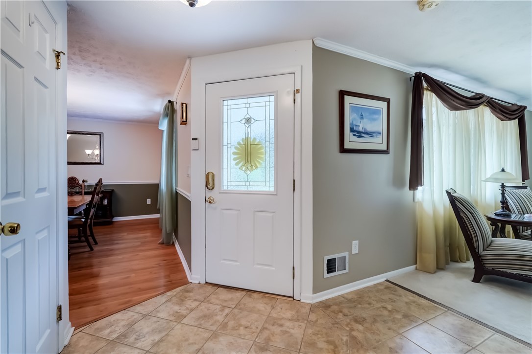 213 Quesada Dr, Greece, NY 14616 Estately 🧡 MLS R1569554