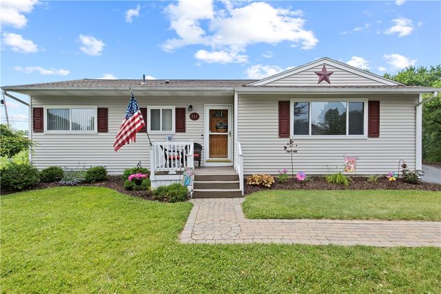 111 Crimson Bramble Road