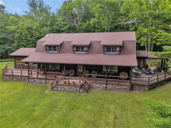 493 495 Odell Lake Road