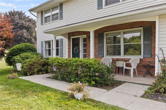 11 Stony Brook Lane