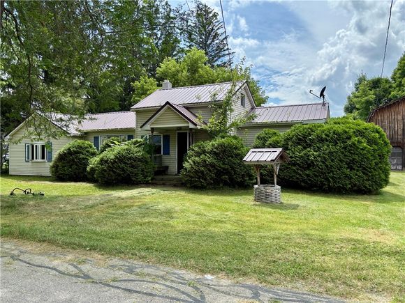 26 N Maple Avenue