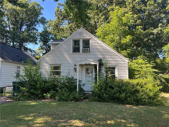 90 Eastland Road