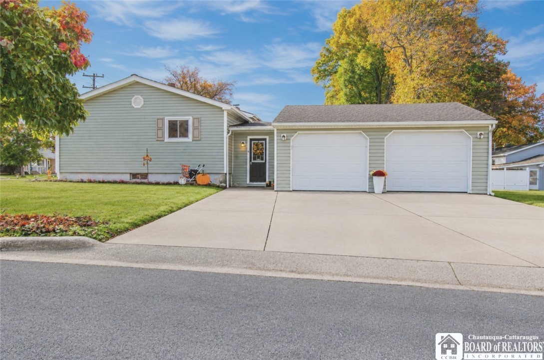 Urben Recue Ranch 125 Hebner St, Jamestown, NY 14701 | MLS# R1724258