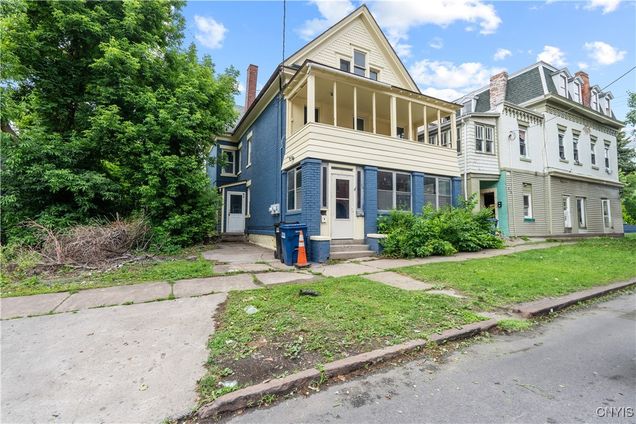 211 Ash Street Syracuse, NY Apartment Active - Photo 1 of 19. Opens carousel modal