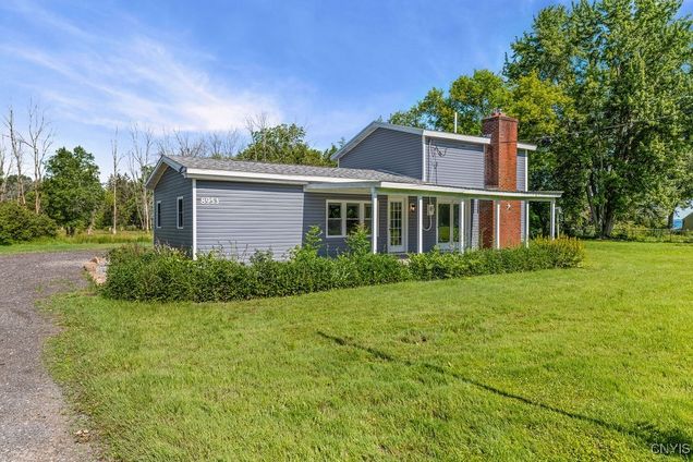 8953 Bushnell Shore Road