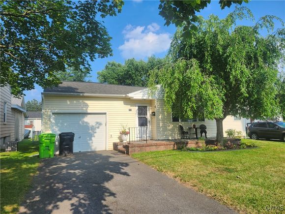 212 Florida Road N